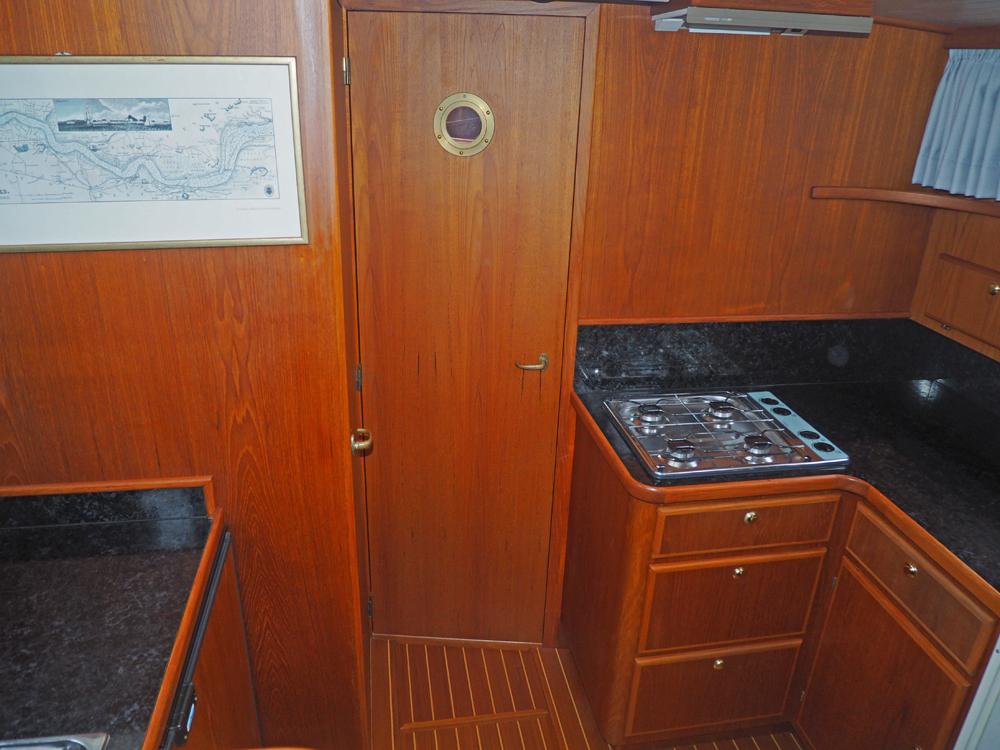 Fore ship, Accommodation